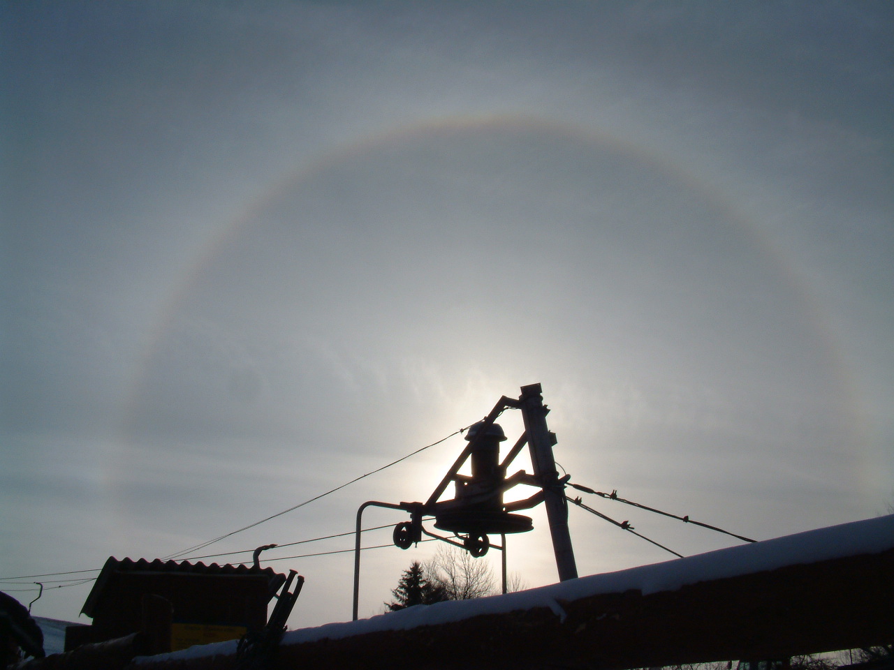 "Glória a felvonó fölött"