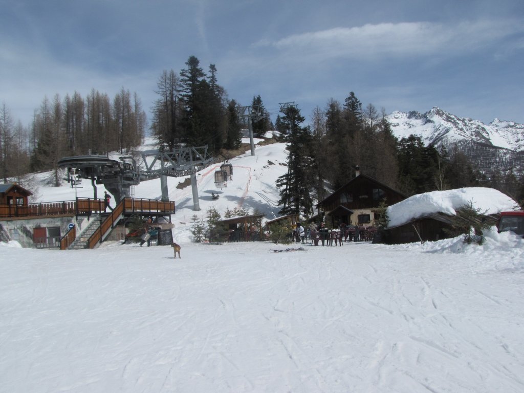 A St.Etienne de Tinée-ből jövő kabinos felvonó