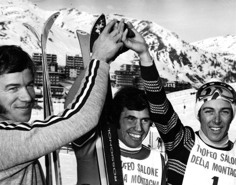 Olaszország Sestriere: A képen a három dobogós, jobbra Thoeni