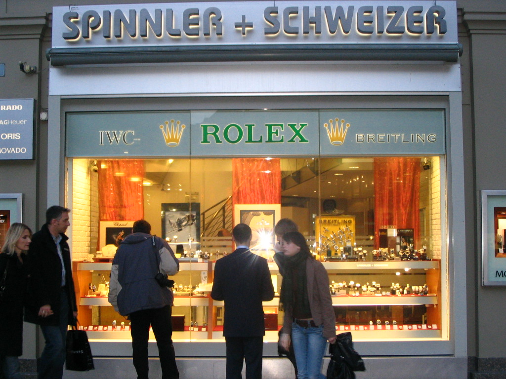 Órabolt - minden sarkon