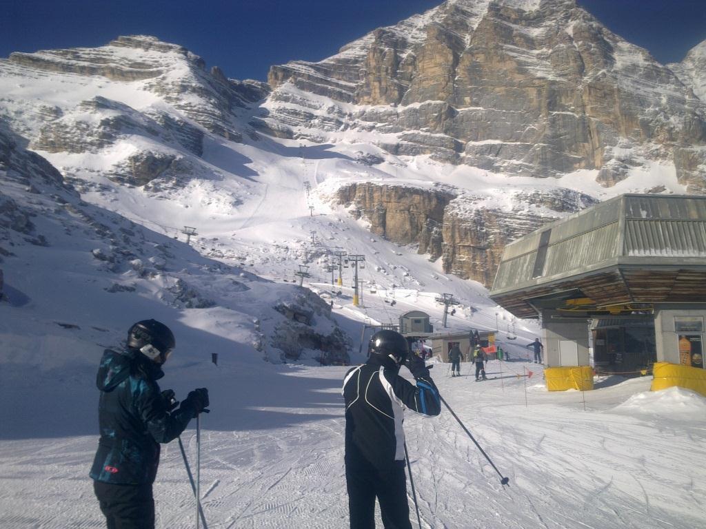 Hátul a legmagasabb pont: kb. 2600 m