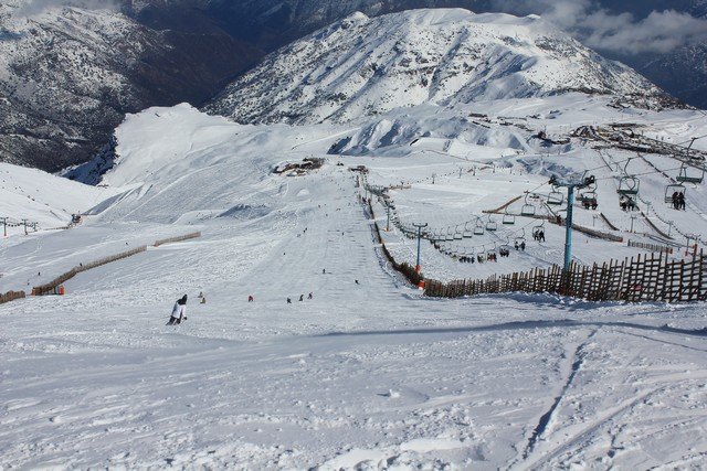 Napsütés és porhó El Coloradóban (Chile) - Fotó Nevasport