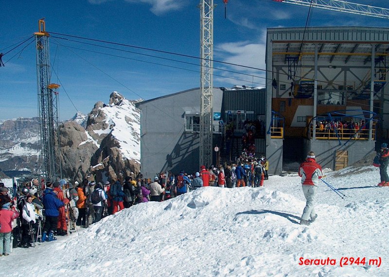 Jó időben sajnos itt mindig sokan vannak, mert két irányból érkeznek a "paciensek"