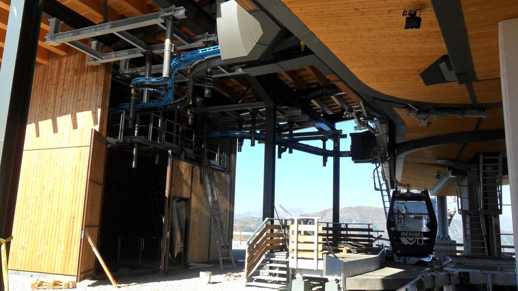 A középső állmás, az új felvonót összekötik a tavaly átadott Saulire Expressz 2-vel