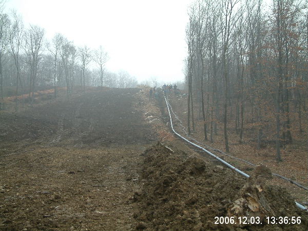 a-csovezetek-fektetese-az-arokba.JPG