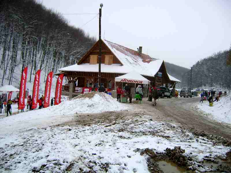 003-Holle-Anyo-Kocsmaja.JPG
