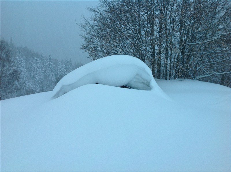 A hütte a mai nap zárva - valahol a spanyol Pireneusokban