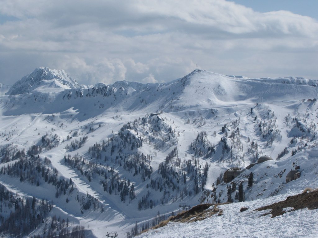Háttérben a Téte de Pelevos