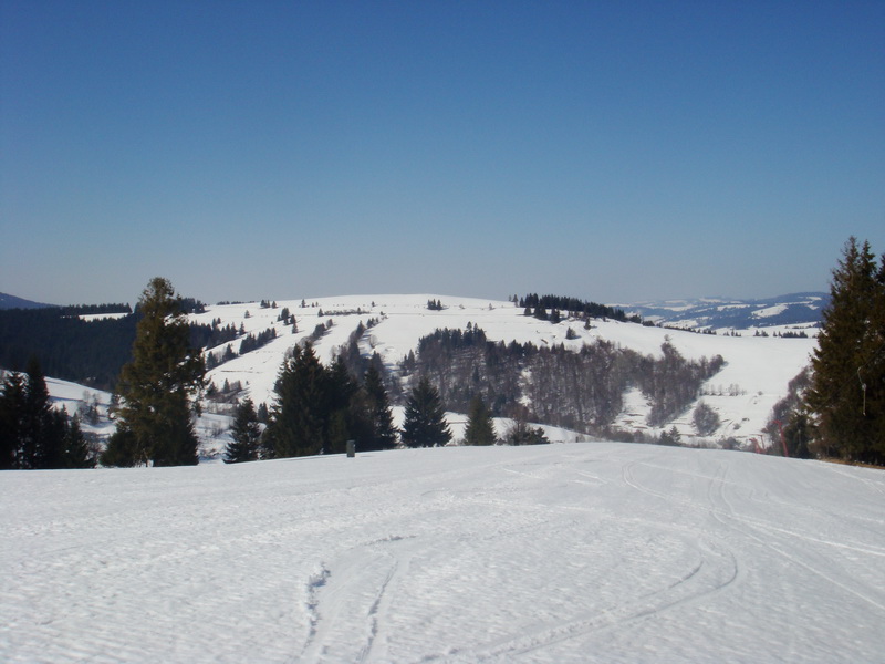 Tányéros felvonós kék pálya