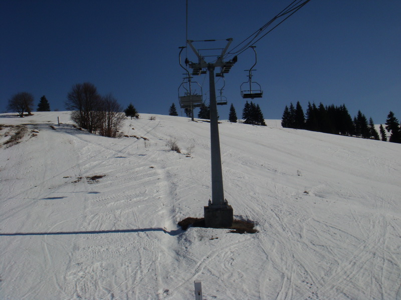 Ülőlift, jobbra-balra sípálya