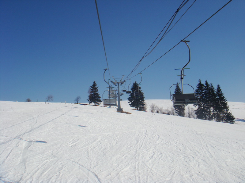 Ülőlift és ülőliftes kék pálya