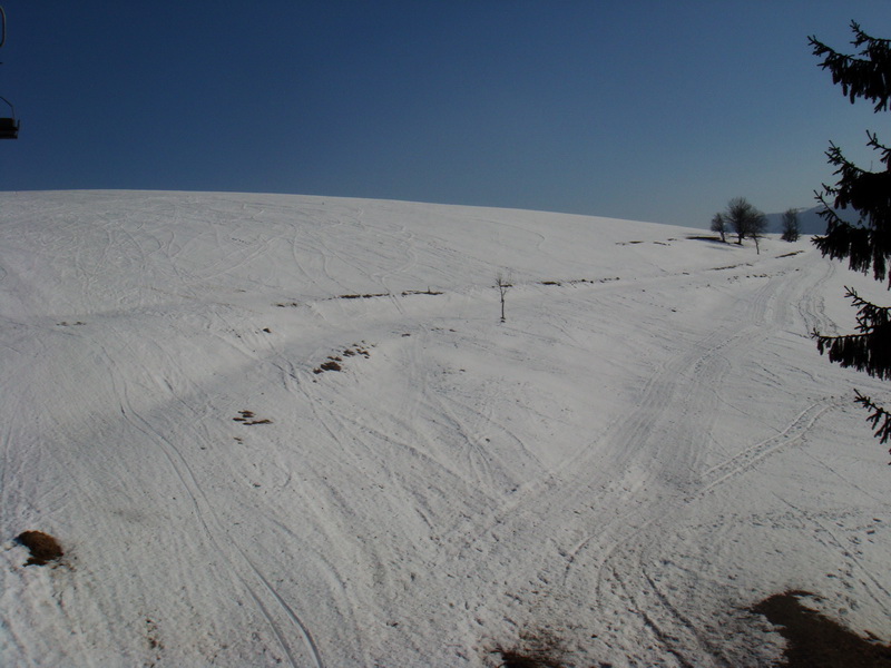 szélesen lehet síelni