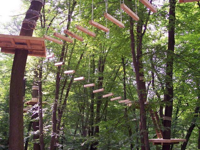 Erdei kötélpálya a Kalandtúra Parkban