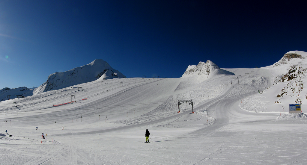 Áprilisi porhó a kapruni Kitzsteinhorn gleccseren