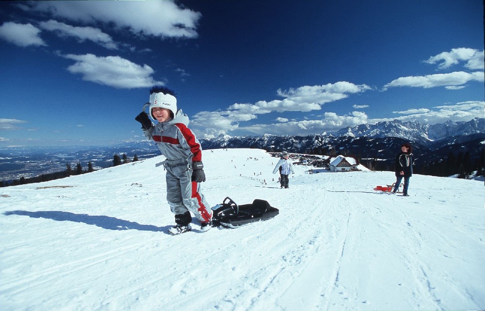 Gyerekek a szánkópályán - Fotó: Gerdl
