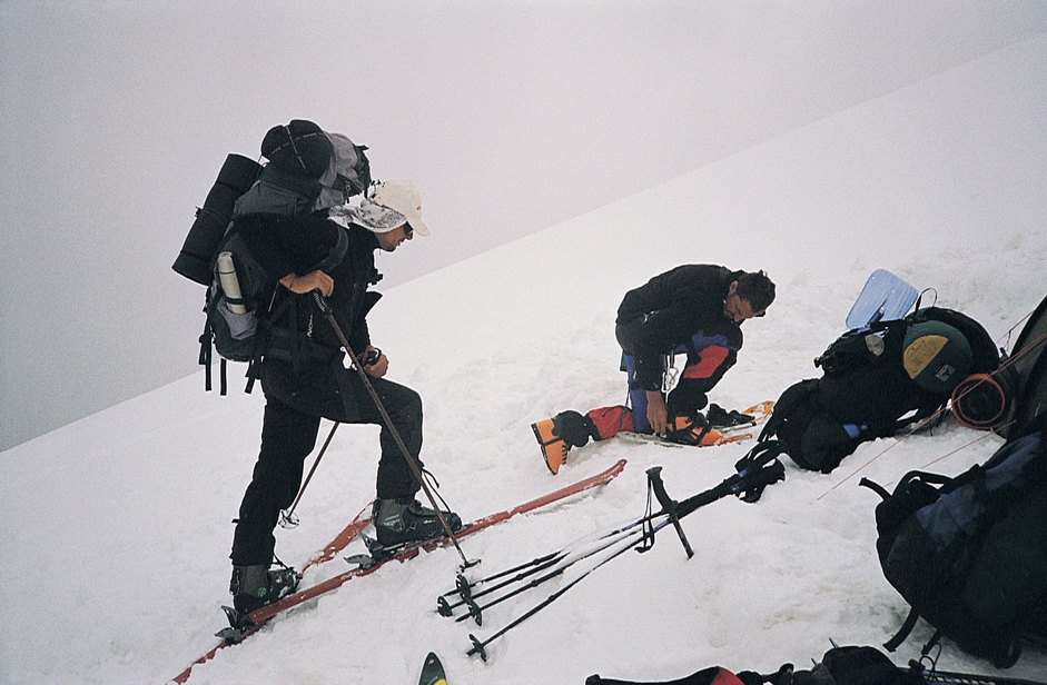 Indulás az egyes táborból
