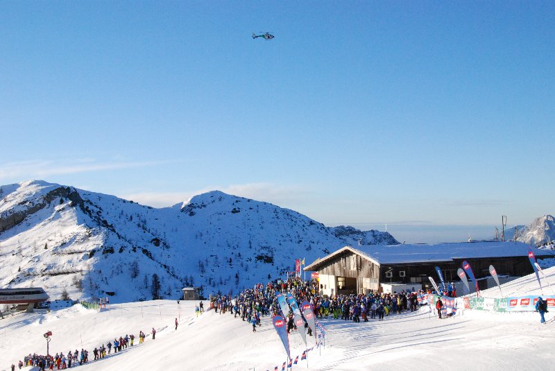 Schlag dass Ass start