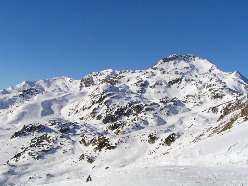 Kilátás a Hundskogel egyik lesiklópályájáról