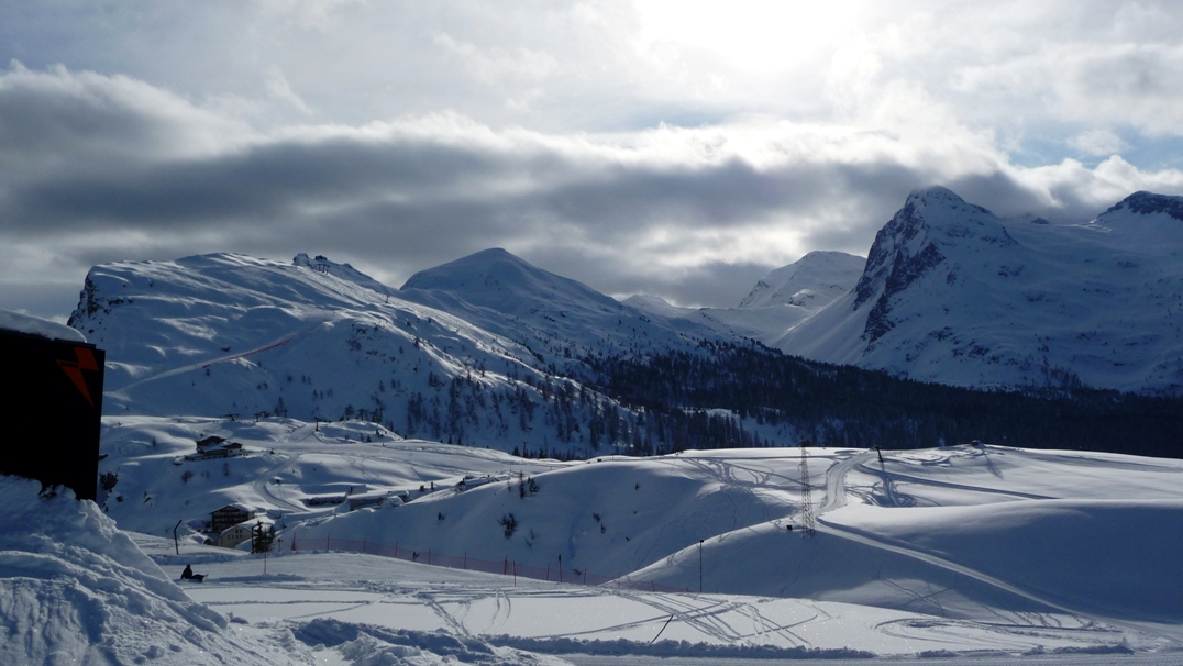 Passo Rolle, pályák a túloldali hegyen és itt