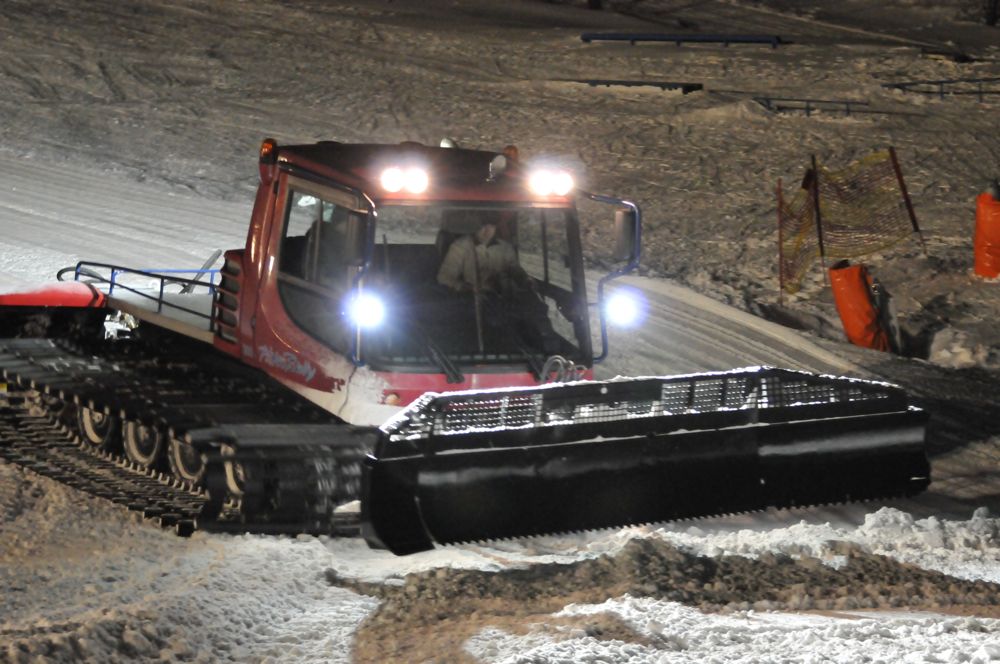 sipark-pistenbully300-18.jpg