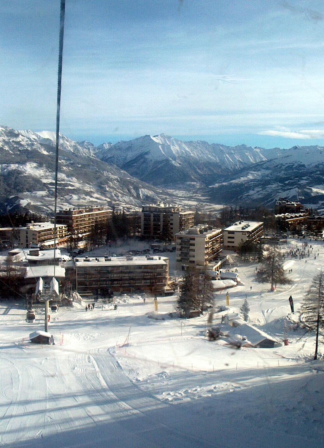 És hazafelé az "Olympique" pálya befejezésűl