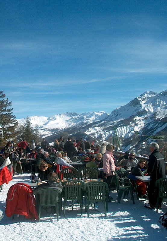 Pihenő a kellemes környezetben és napsütésben