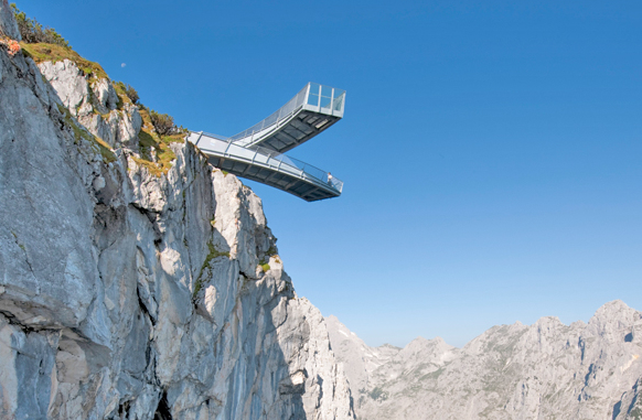 Az AlpspiX kilátó Garmisch-Partenkirchennél