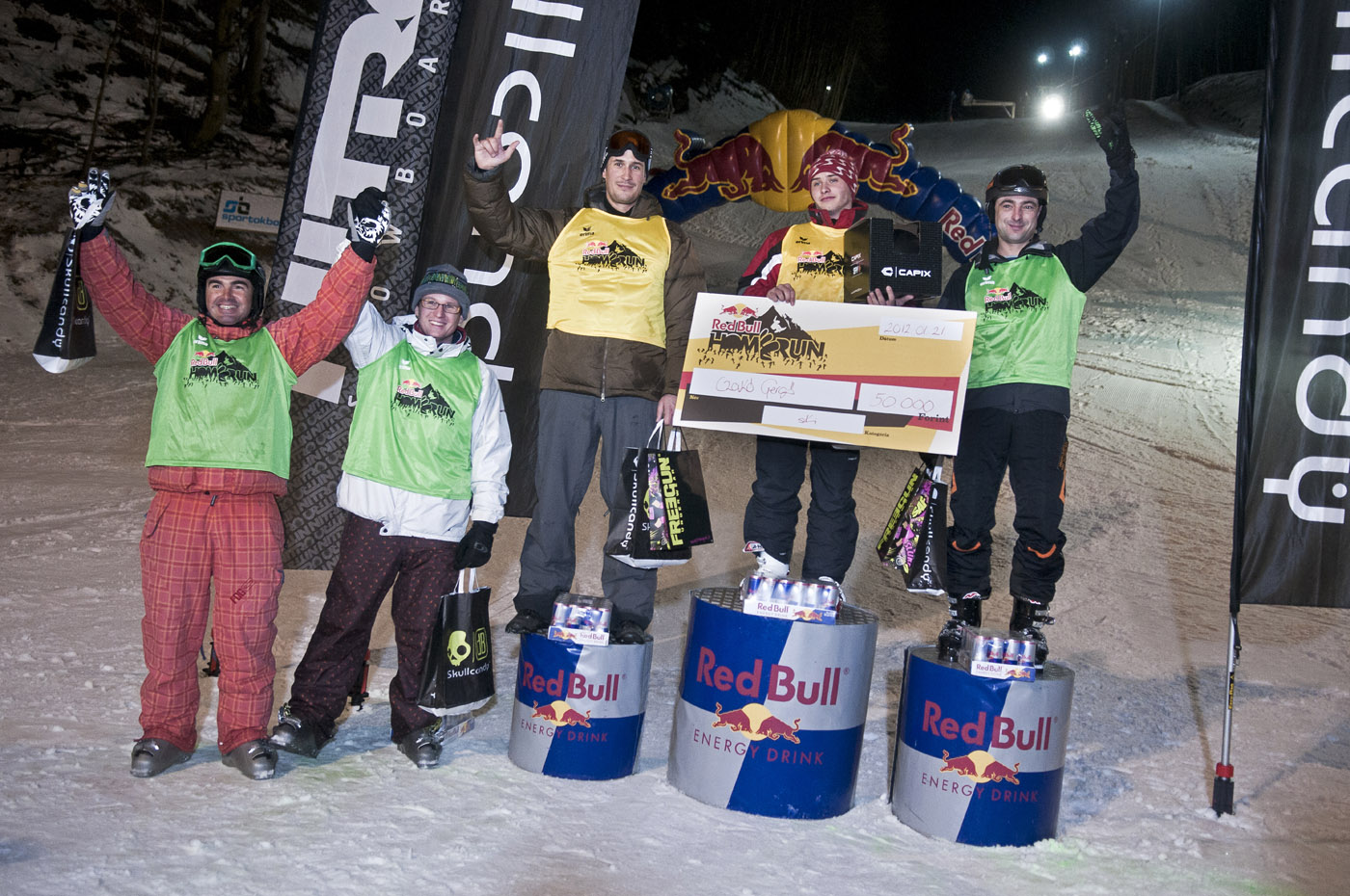 A síelők között Czakó Gergő lett az első. 2. Nagy Levente 3. Szörényi Csaba 4. Ballun Gergely 5. Barta István