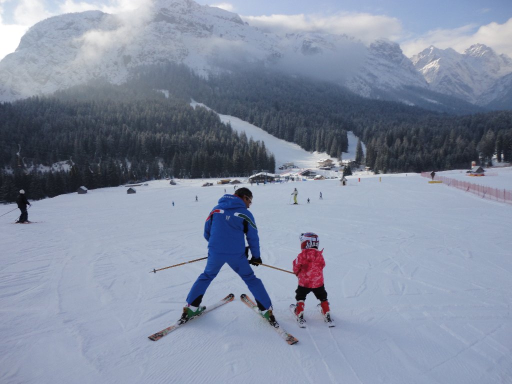 A széles, lankás hegyoldal ideális terep kezdőknek.