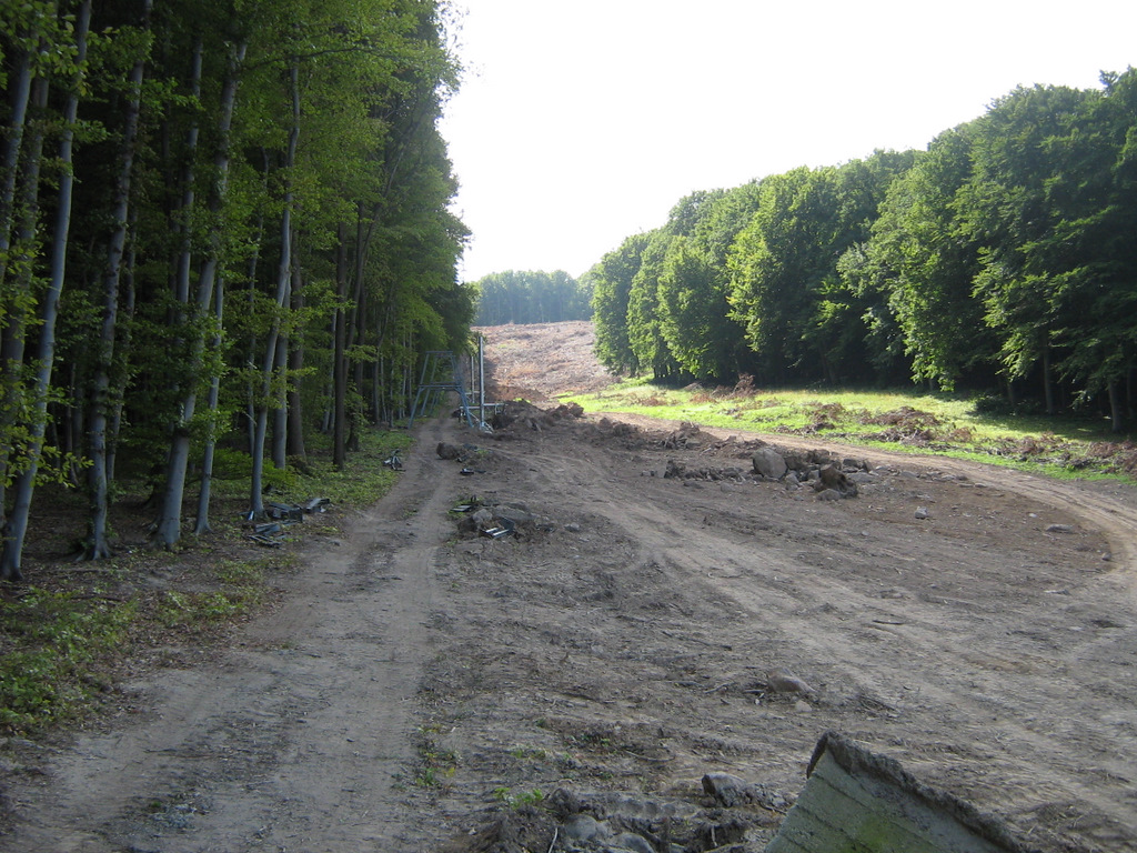 ránézésre FIS kompatibilis