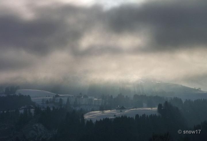 Az isteni színjáték díszletei.