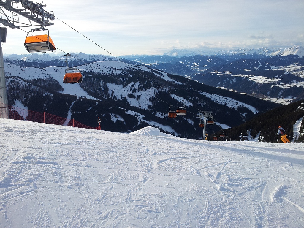 10-es eleje. Sokfelé fűtött buborékos felvonók vannak.