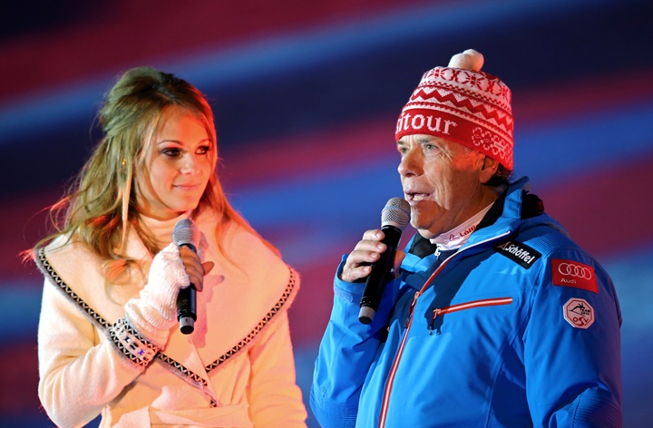 Az osztrák sí szövetség elnöke köszönt mindenkit