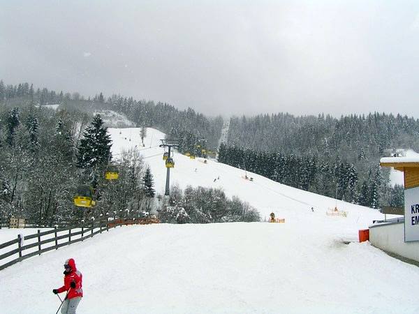 A Kaibling 8-er kabinos lift