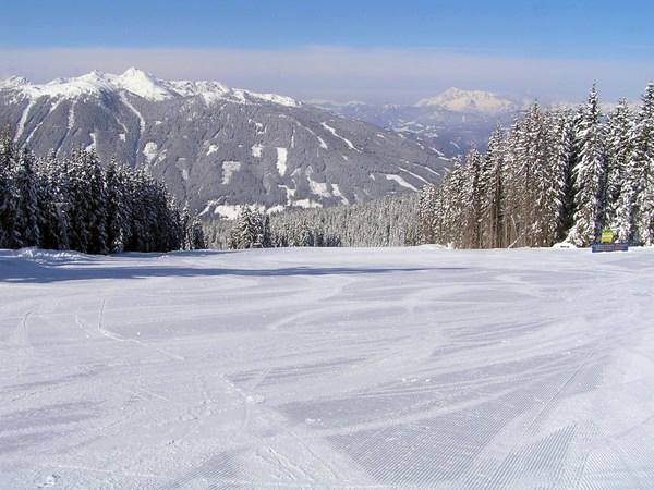 Ideális kezdopálya a Marchenwiesen Hütte felé