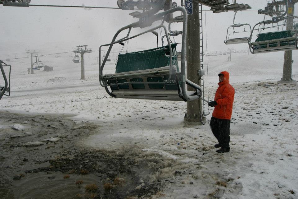 Az idei első havazás a spanyol Sierra Nevada síterepén
