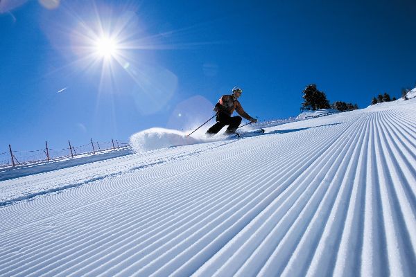 Síelő a Schladming - Dachstein régióban
