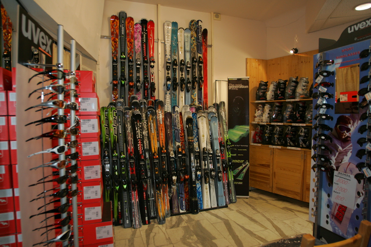 Elan léceink is vannak...