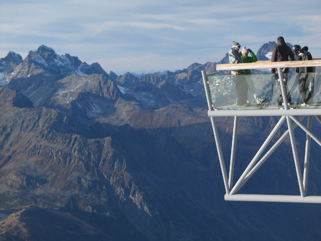 Kilátó 3300 méteren a Tiefenbachkogelen