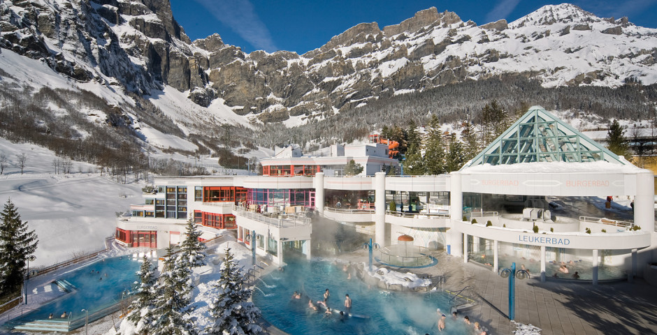 Hatalmas termálfürdő vár síelés után Leukerbadban