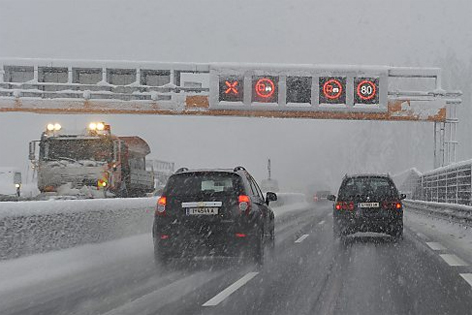 Tiroli autópálya hétfőn - APA/Robert Parigger