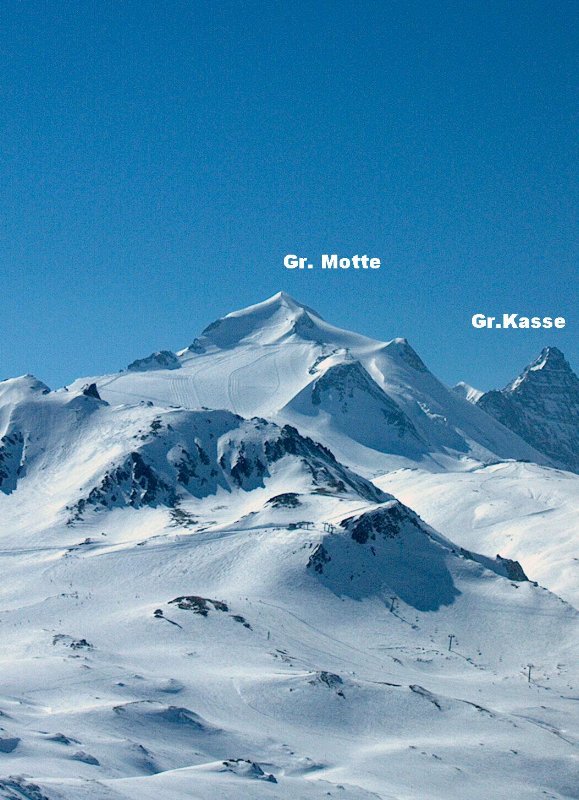 Toviere-ről a Gr.Motte. Alatta a Fresse-hágó lift-oszlopai és állomása