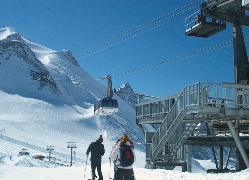 Teraszról a Motte gerincére közlekedő kabin