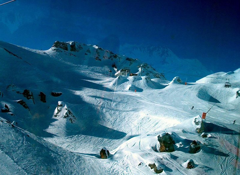 "Aeroski" kabinnal a Toviere-re, amiből átláttunk a Fresse lift felső állomására