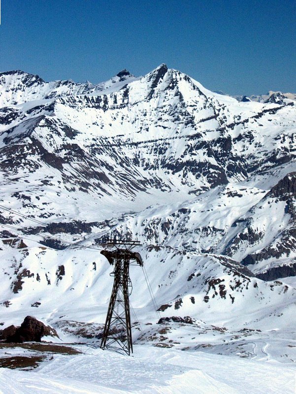 Kilátás a Gr.Motte 3456 m-en lévő gerincasztaláról