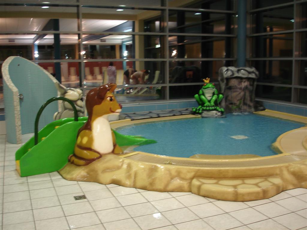 Joglland Oase - gyermekmedence