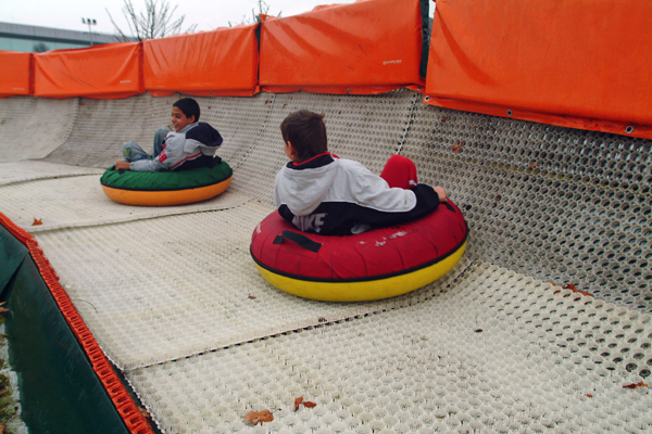 A hófánk / tubing pálya