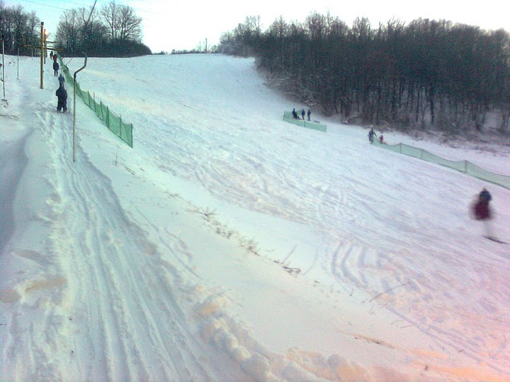 Tányéros felvonó a zebegényi sípályán