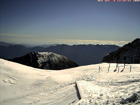 Kredarica (Szlovénia) webkamera hétfő délben