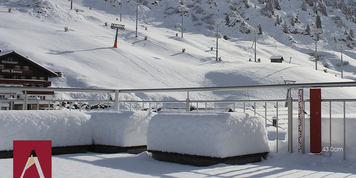 Webkamera ma reggel: Hotel Arlberghaus, Zürs, Vorarlberg 1720 méteren